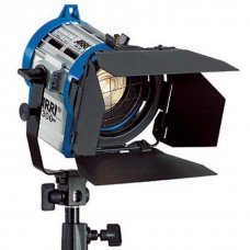 Прибор постоянного света ARRI Junior Tungsten 300W Прибор постоянного света ARRI Junior Tungsten 300W